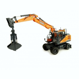 Doosan DW160W mobile crane UH8134 Scale 1:50