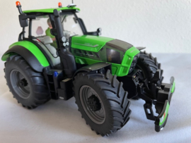 DEUTZ-FAHR Agrotron 7210TTV.Beursmodel L.C.N. 2015.