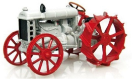 Fordson F on iron (1917) Scale 1:43