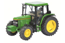 John Deere 6400 tractor Schuco. SC7731. Schaal 1:32