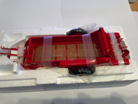 McCORMICK MODEL 200 SPREADER PREC Model No9 ERTL4201. 1:16