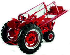 Farmall MD tractor with front loader prec model no: 10 ERTL 4599 1:16.