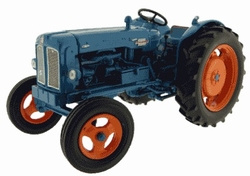Fordson power major Universal Hobbies Scale 1:32