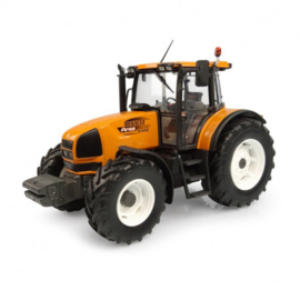 RENAULT ARES 816RZ met frontgewicht. UH6729