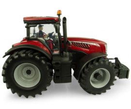McCormick X 8.680 tractor  Burgundy version. UH5301. Schaal 1:32