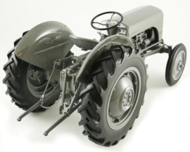 Ferguson TE20 tractor UHR001 Resin model Scale 1: 8