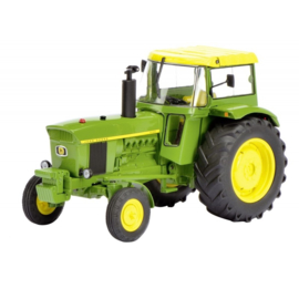 John Deere 3120 with Fritsmeier cabin tractor. SC7677 Scale 1:32