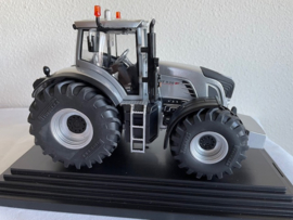 FENDT 936 VARIO in zilver Edition SIKU Si7783.