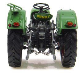 Fendt Farmer 2 tractor UH4049 Universal Hobbies Scale 1:32