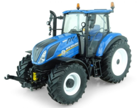 NH T5.110 tractor  UH5264.  Met fronthef Schaal 1:32