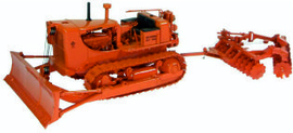 ALLIS CHALMERS HD21 met Bulldozer blad en  schijfeg FIRST GEAR 40-0125. 1:25