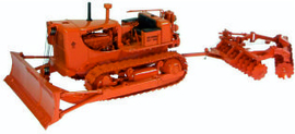 ALLIS CHALMERS HD21 with Bulldozer blade and disc harrow FIRST GEAR 40-0125. 1:25