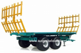 Rolland BH 100 flat wagon with straw fences UH4124 from UH Scale 1:32