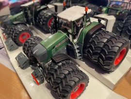 Tractors scale 1:32
