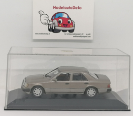 Mercedes Benz 400E V8