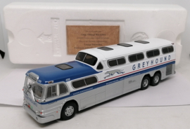 GM 4501 Greyhound Scenicruiser Destination Montreal