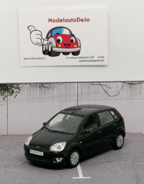 Ford Fiesta mk5 5drs zwart