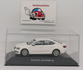 Skoda Superb III limousine