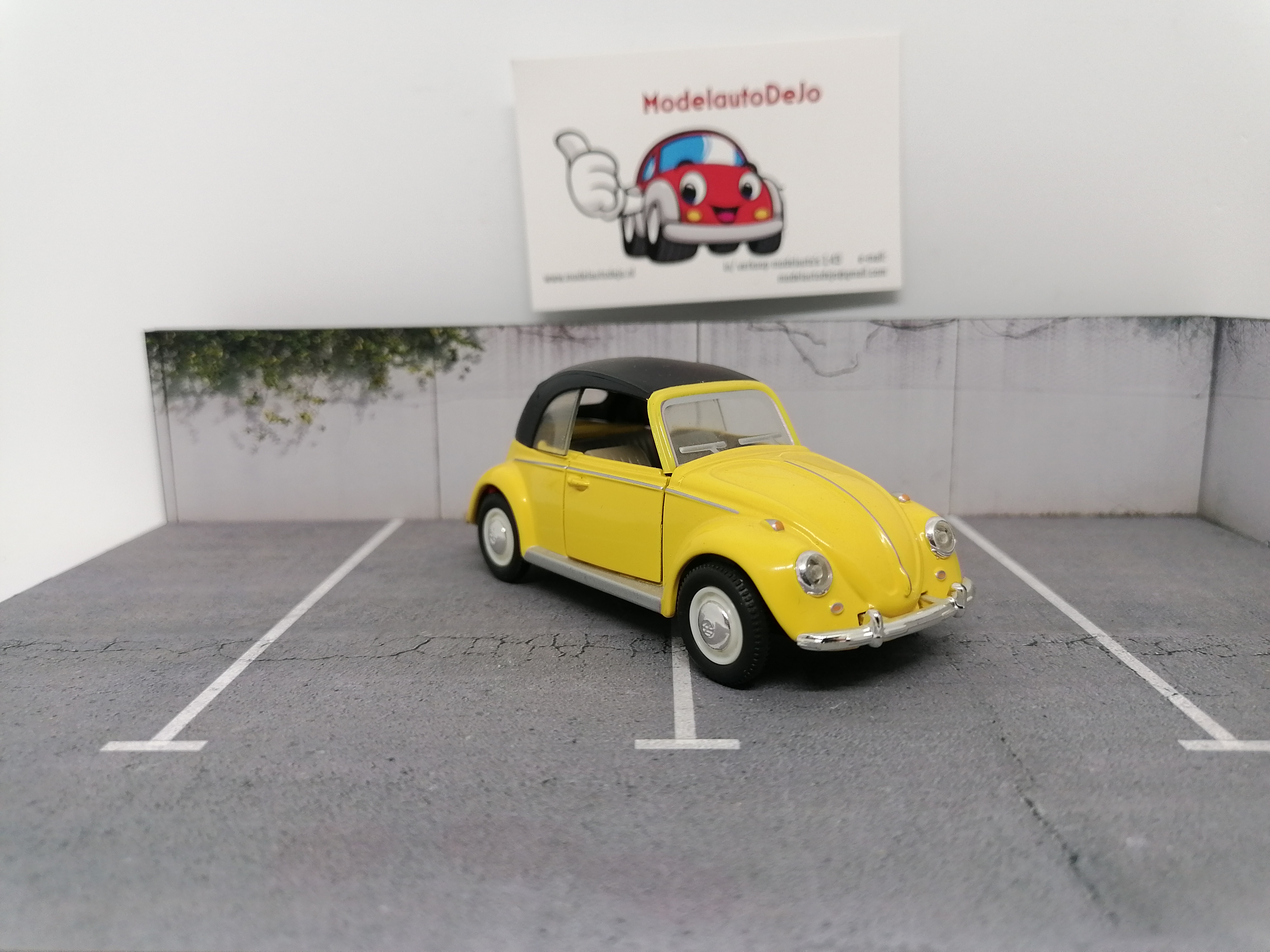 Volkswagen kever cabriolet geel