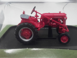 IH Farmall Cub 1956