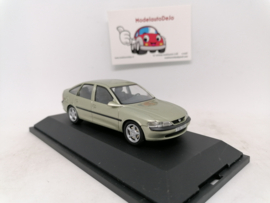 Opel Vectra B HB