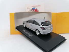 Opel Astra H GTC