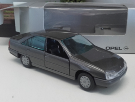 Opel Omega A sedan