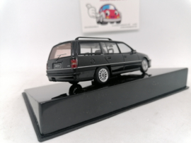 Opel Omega A2 caravan