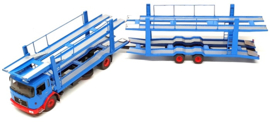 MAN autotransporter 1970 blue