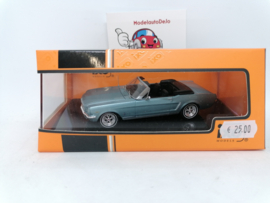 Ford Mustang convertible 1965