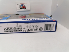 Hot wheels 9