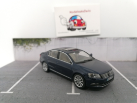 Volkswagen Passat B7 sedan blauw