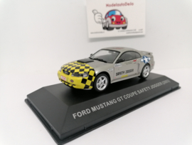 Ford Mustang GT coupe safety jogger 2003