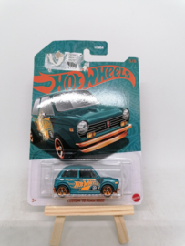 Custom '70 Honda N600 Pearl & Chrome