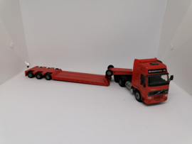 Volvo FH16 520 Globetrotter XL met dieplader