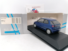 BMW E1 blauw