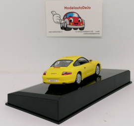 Porsche 911 Carrera 4 coupe 2001