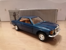 Mercedes Benz W123 coupe