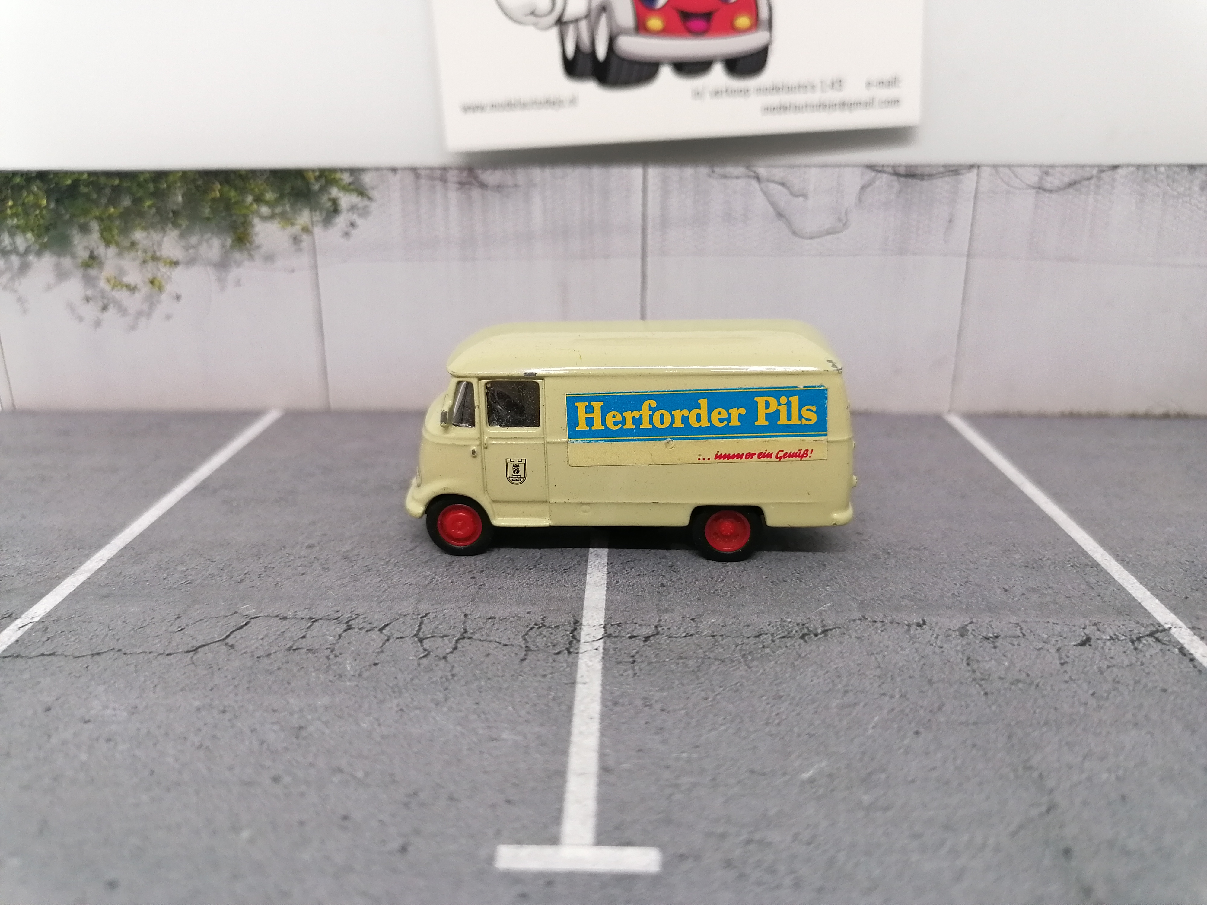 Mercedes Benz L319 "Lemforder pils"
