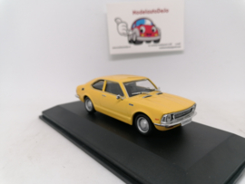 Toyota Corolla 1974 ( KE25)