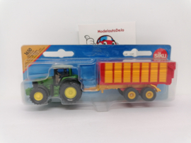 John Deere met silage wagen