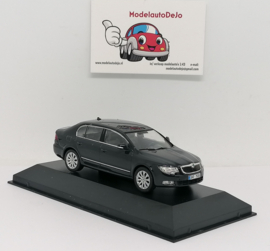 Skoda Superb II limousine