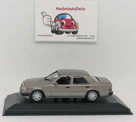 Mercedes Benz 400E V8