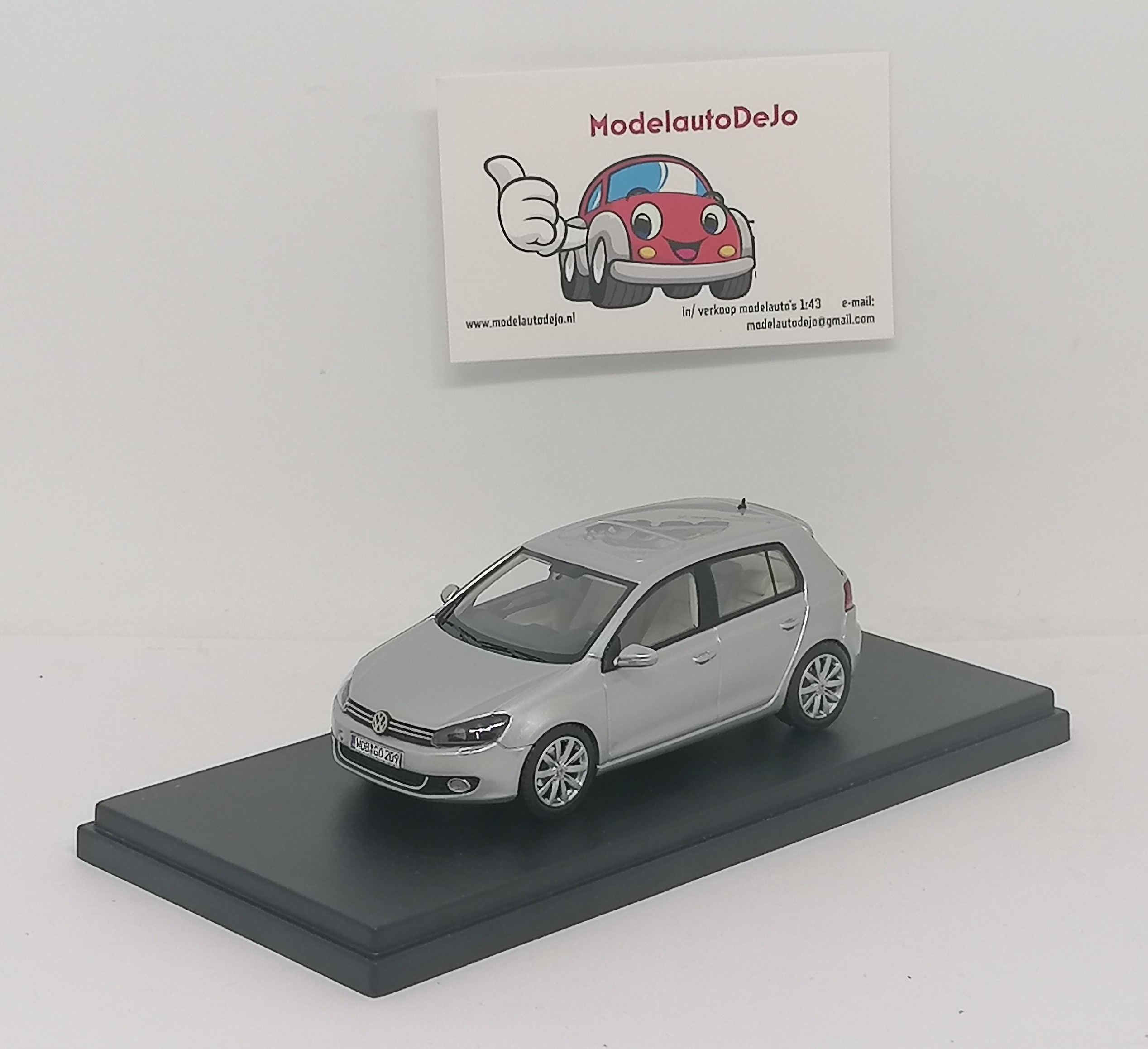 Volkswagen Golf VI grijs