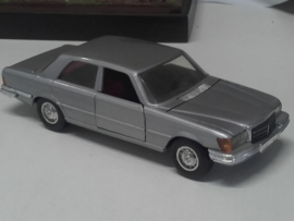 Mercedes W116  280S