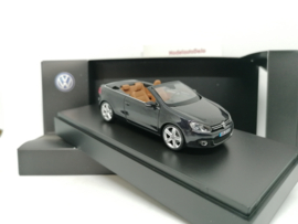 Volkswagen Golf 6 cabrio 2012 purple