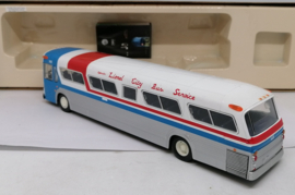 GM 5300 Fishbowl  "Gray coach lines"