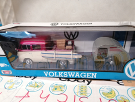 Volkswagen T1 Doka "surf" met caravan