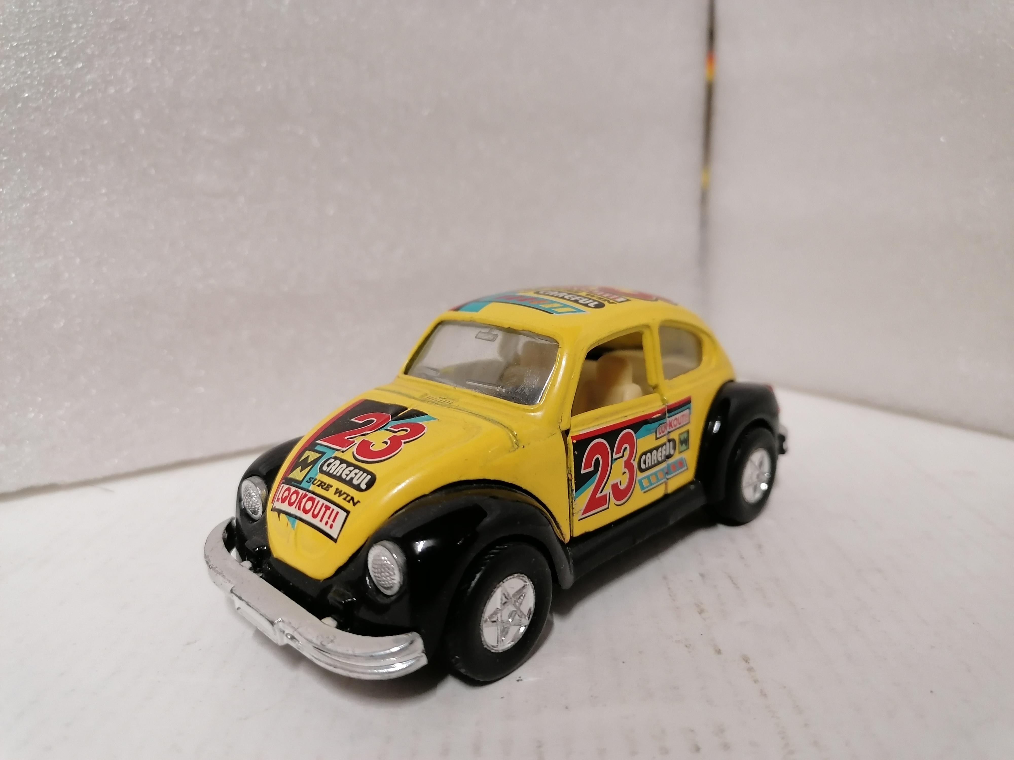 Volkswagen Kever geel