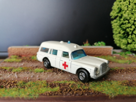 Mercedes Benz "Binz"ambulance